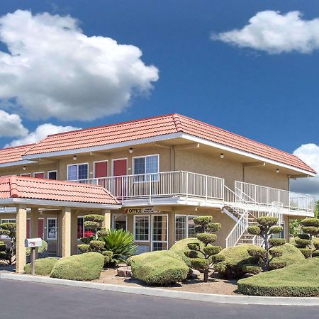 Days Inn By Wyndham Turlock Eksteriør bilde