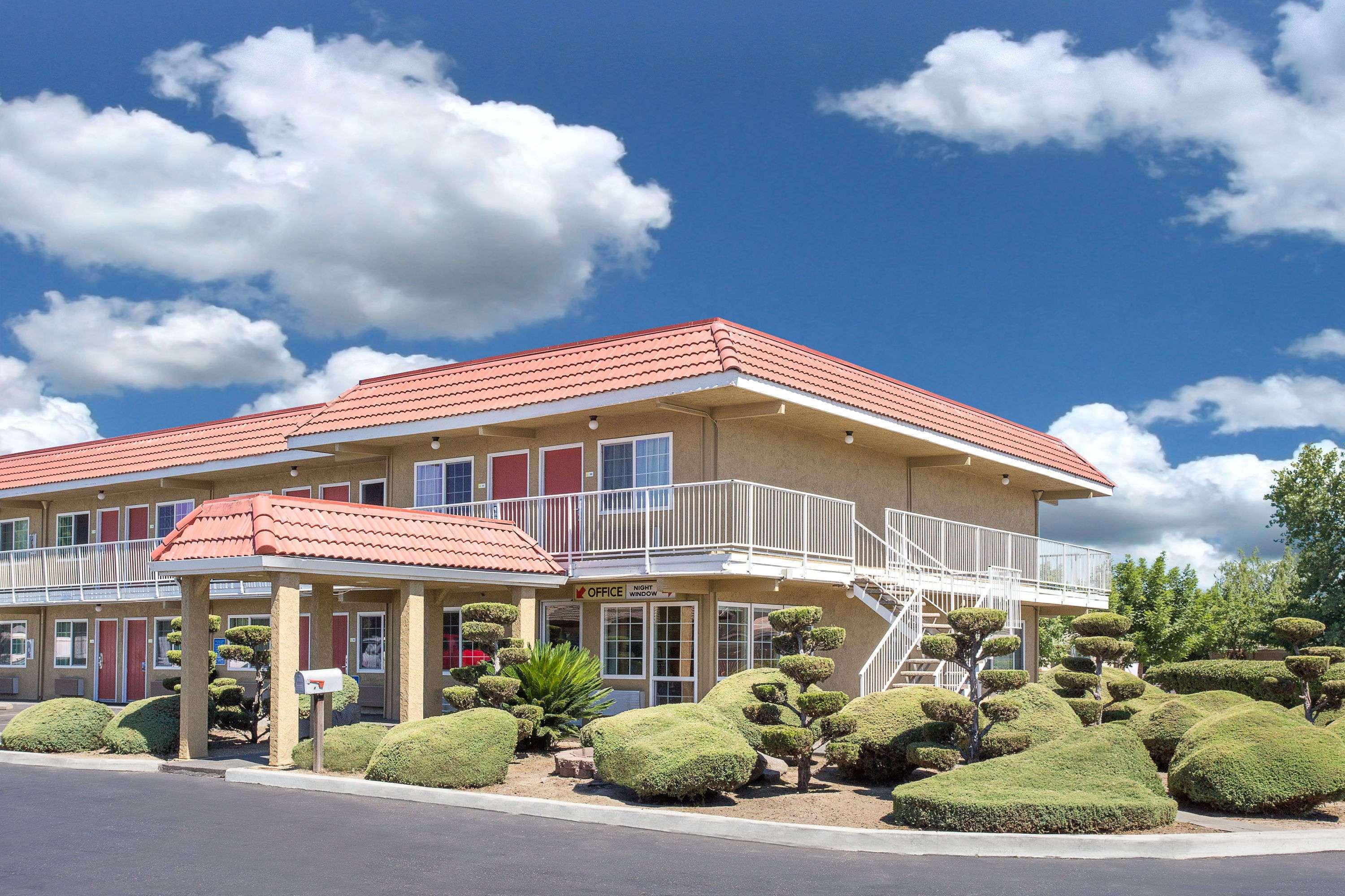 Days Inn By Wyndham Turlock Eksteriør bilde