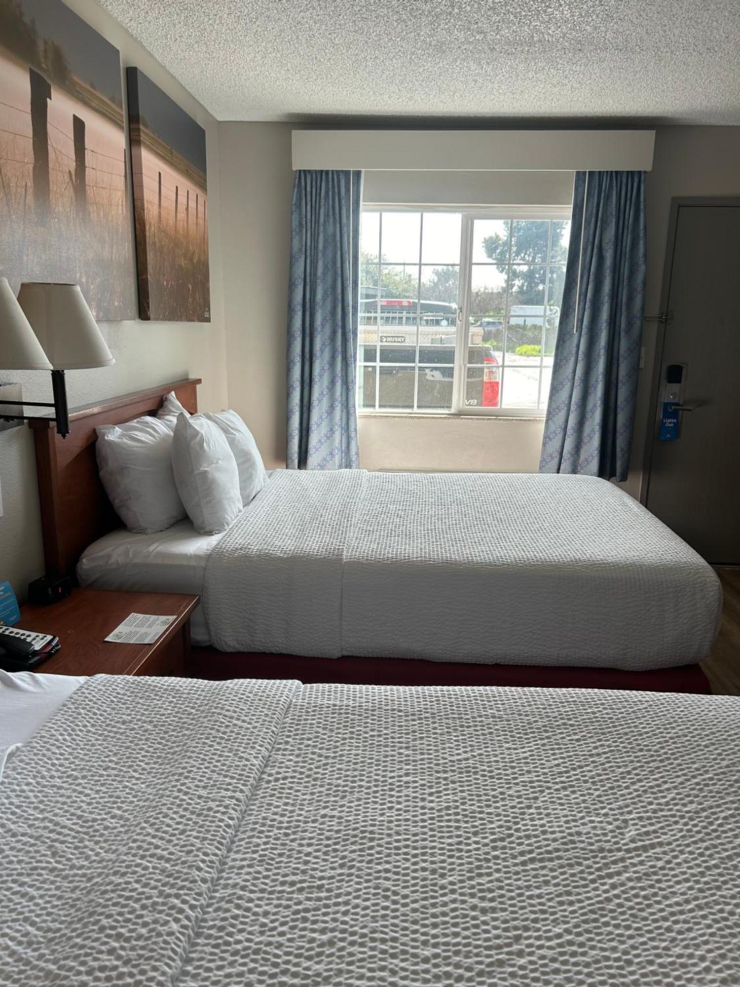 Days Inn By Wyndham Turlock Eksteriør bilde